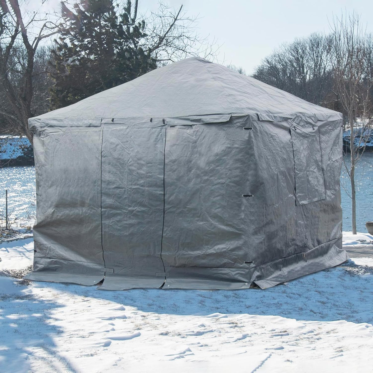 Universal winter tarpaulin, suitable for tall sunshades, used for storing barbecue grills and outdoor furniture, with fireproof and weather-resistant properties, measuring 10 feet by 12 feet, and in gray color.