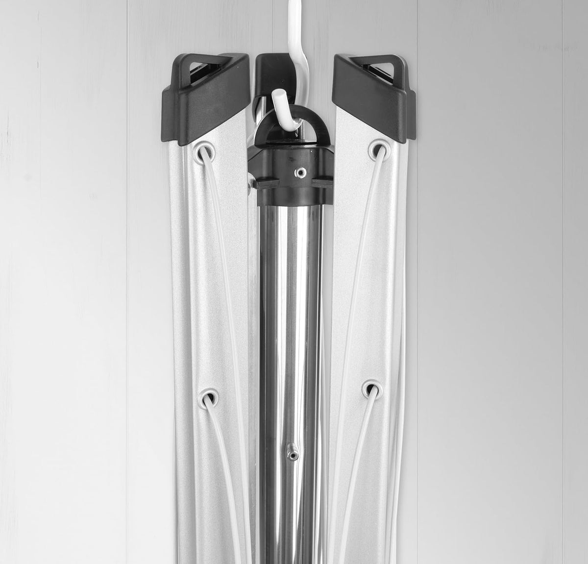 Brabantia - Lift-O-Matic Clothes Dryer - Outdoor Clothesline - Non-slip - UV resistant, 60m - Smooth rotation - Convenient - Metal ground stake - Metallic Grey - 295cm