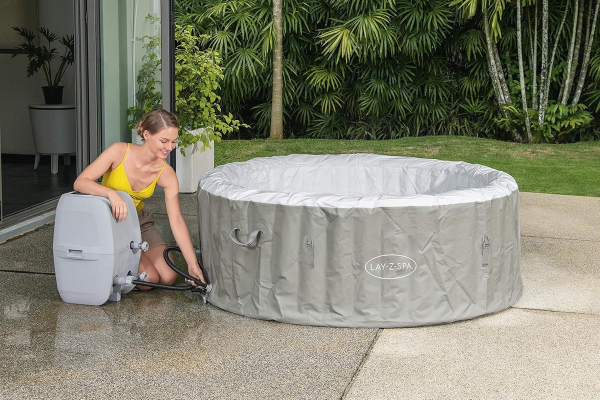 Lay-Z-Spa? Miami Airjet? 2-4 Person Round Inflatable Hot Tub