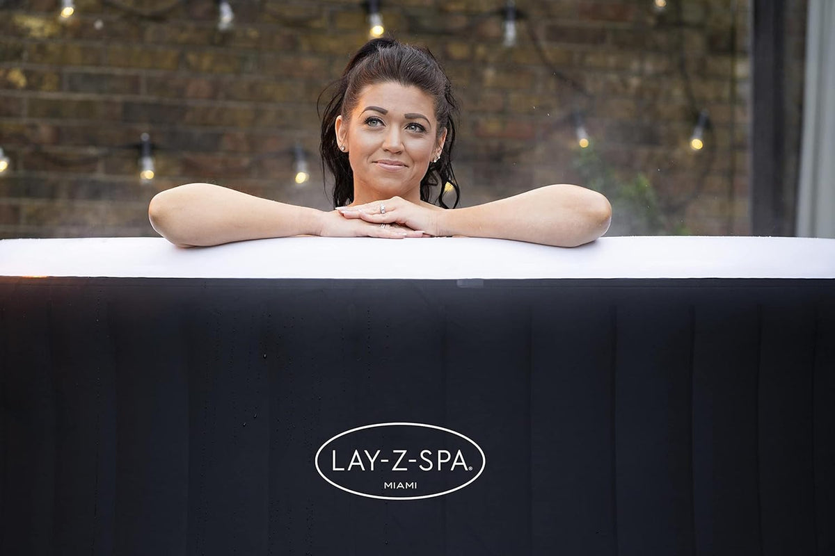 Lay-Z-Spa? Miami Airjet? 2-4 Person Round Inflatable Hot Tub