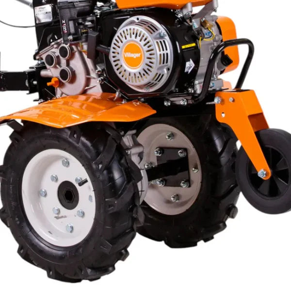 Powerful petrol-powered tiller, 212 cm tall, 80 cm wide.