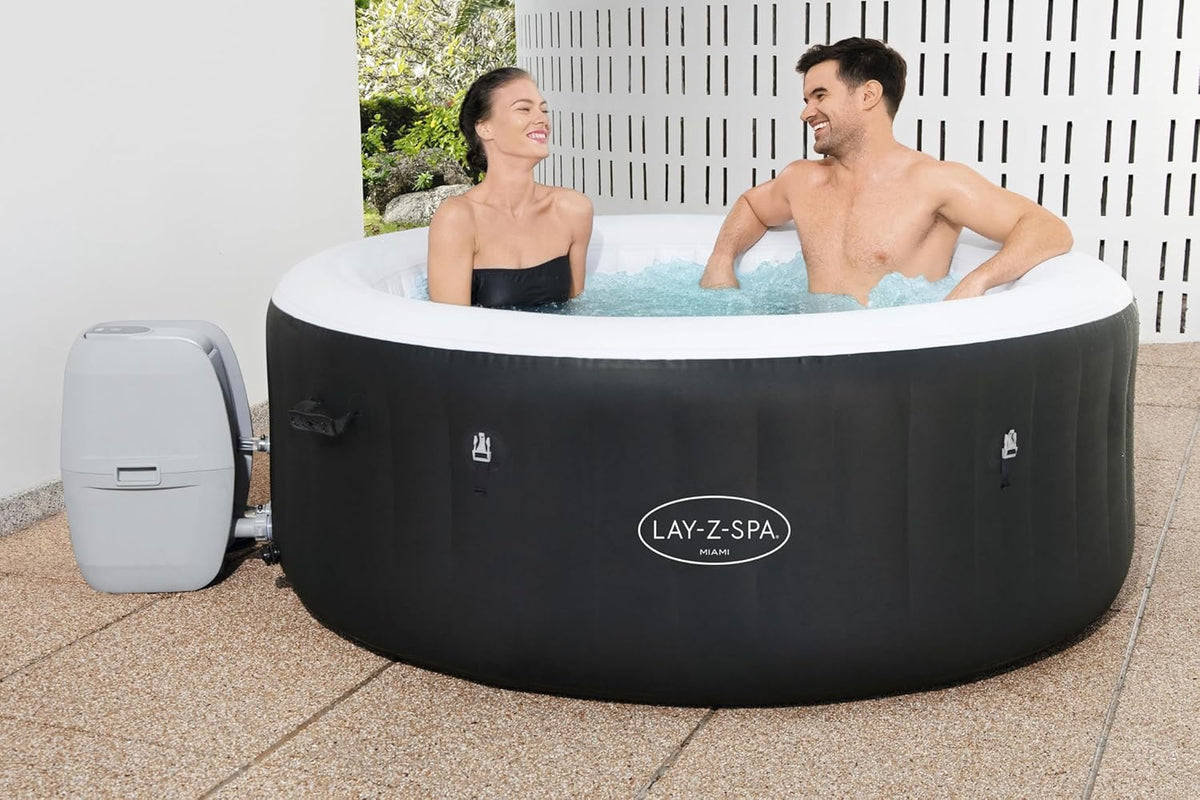 Lay-Z-Spa? Miami Airjet? 2-4 Person Round Inflatable Hot Tub