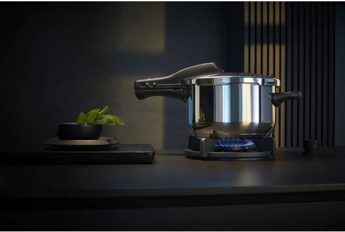 WMF Perfect One Pot Schnellkochtopf Induktion Set 2-teilig, Dampfkochtopf 4,5l, 3l, gro?es Kochsignal, 2 Kochstufen, abnehmbarer Deckelgriff, für alle